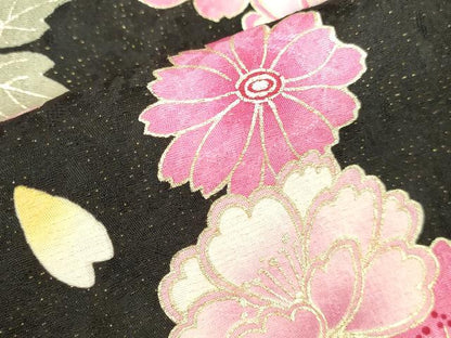 平和屋着物●豪華振袖　駒刺繍　草花　舞桜　暈し染め　黒地　金彩　正絹　逸品　DABK2467op