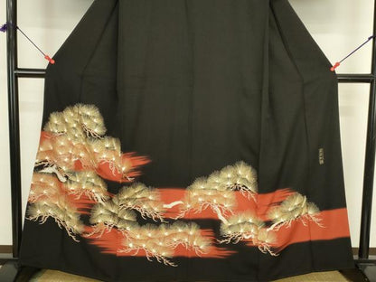 平和屋着物●豪華黒留袖　㕦具刺繍　松葉文　暈し染め　金糸　正絹　逸品　DABK2722op