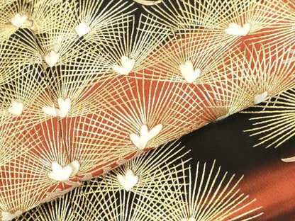 平和屋着物●豪華黒留袖　㕦具刺繍　松葉文　暈し染め　金糸　正絹　逸品　DABK2722op