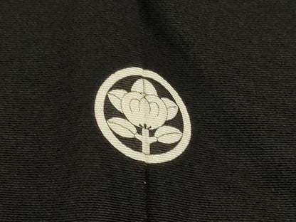 平和屋着物●豪華黒留袖　㕦具刺繍　松葉文　暈し染め　金糸　正絹　逸品　DABK2722op