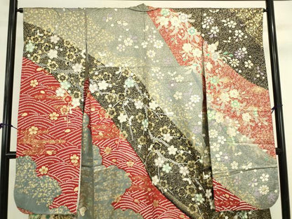 平和屋着物●豪華振袖　駒刺繍　舞桜　金銀彩　正絹　逸品　DABK2857op