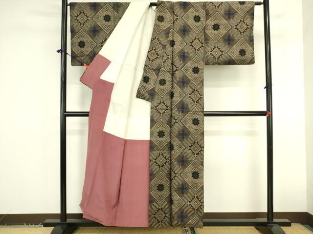 平和屋着物●本場大島紬　龍郷絣　花菱文　正絹　逸品　DABK2863op