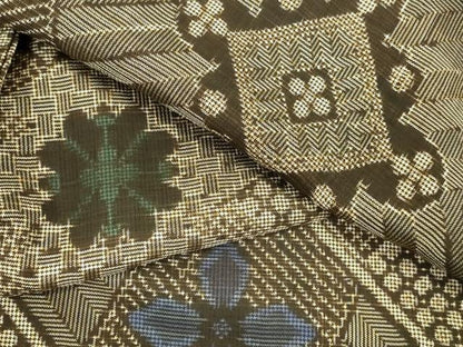 平和屋着物●本場大島紬　龍郷絣　花菱文　正絹　逸品　DABK2863op