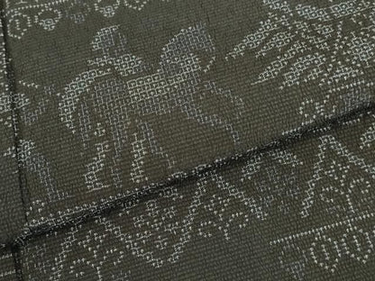 平和屋着物●本塩沢　110亀甲　横段エジプト花文　正絹　逸品　DABK2868op