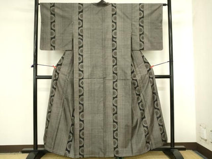 平和屋着物●本場大島紬　9マルキ　源氏車花文　正絹　逸品　未使用　DABK2891op