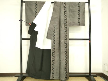平和屋着物●本場大島紬　9マルキ　源氏車花文　正絹　逸品　未使用　DABK2891op