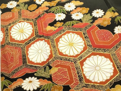 平和屋着物▼黒留袖　駒刺繍　亀甲花文　金彩　洗える着物　DABK2903op