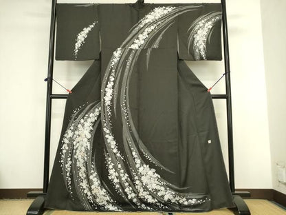 平和屋着物●訪問着　作家物　駒刺繍　舞花　黒地　ロング丈　正絹　逸品　DABK2963op