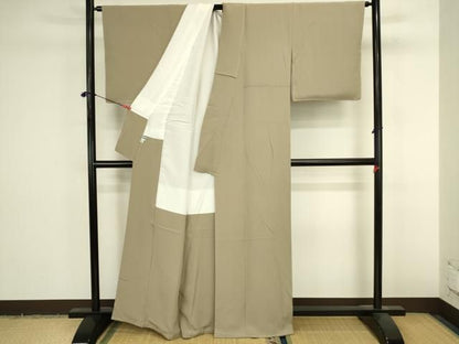 平和屋着物●上質な色無地　白橡色　正絹　逸品　未使用　DABK2983op