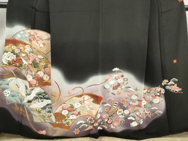 平和屋着物■豪華黒留袖　作家物　駒刺繍　地紙花鳥文　宝尽くし　暈し染め　金彩　正絹　逸品　DABK3012qa