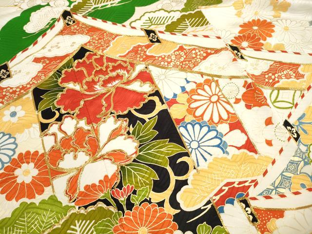 平和屋着物■豪華振袖　駒刺繍　雲取り流水花松文　金彩　正絹　逸品　DABK3152qa