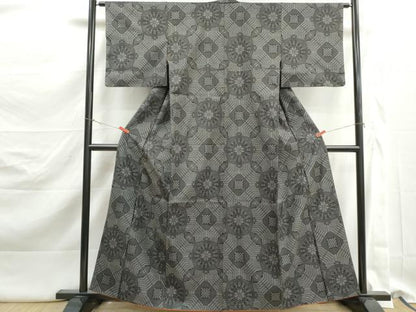 平和屋着物■本場大島紬　7マルキ　花菱文　正絹　逸品　DABK3156qa