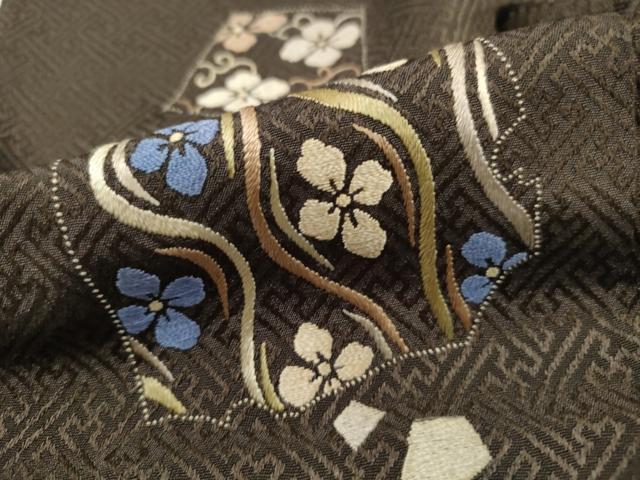 平和屋着物■豪華色留袖　総刺繍　破れ色紙花蝶文　濃海松茶色　正絹　逸品　DABK3306qa