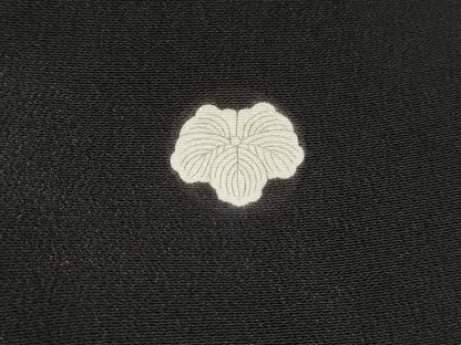 平和屋着物■豪華黒留袖　駒刺繍　飛鶴花松文　枝梅　金彩　正絹　逸品　DABK3320qa
