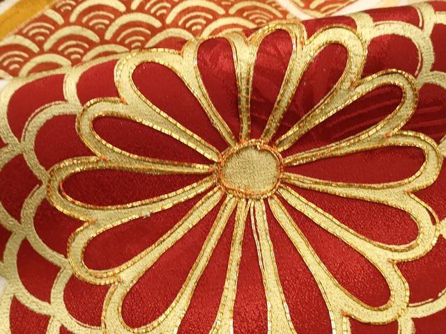 平和屋着物■豪華振袖　駒刺繍　亀甲唐草花文　金彩　正絹　逸品　DABK3327qa