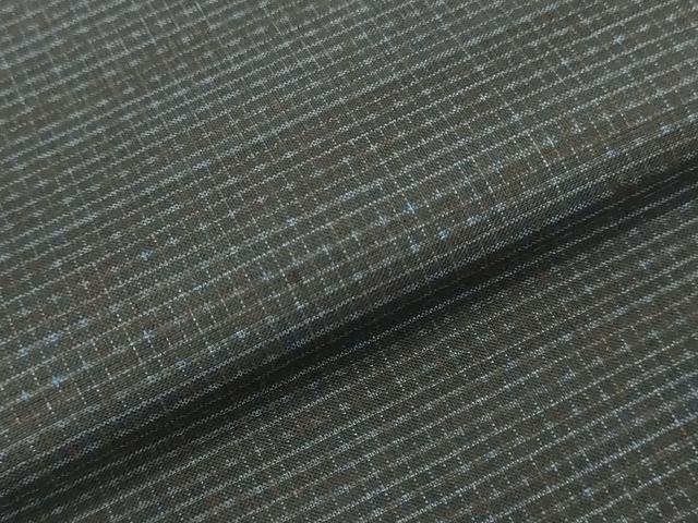 平和屋着物▼男性　本場大島紬　反物　着尺　格子　穂積タカ作　証紙付き　逸品 未使用 DABK3745zy