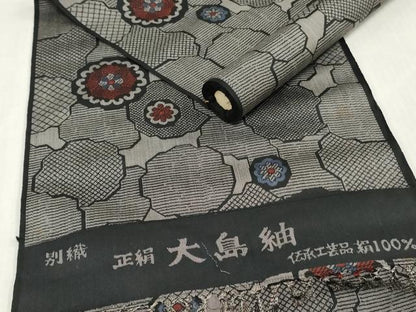 平和屋着物▼大島紬　反物　着尺　舞花文　逸品　未使用　DABK3907zy