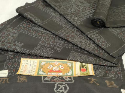 平和屋着物▼本場大島紬　反物　着尺　風景吉祥文　きなだ織物謹製　証紙付き　逸品　未使用　DABK3916zy