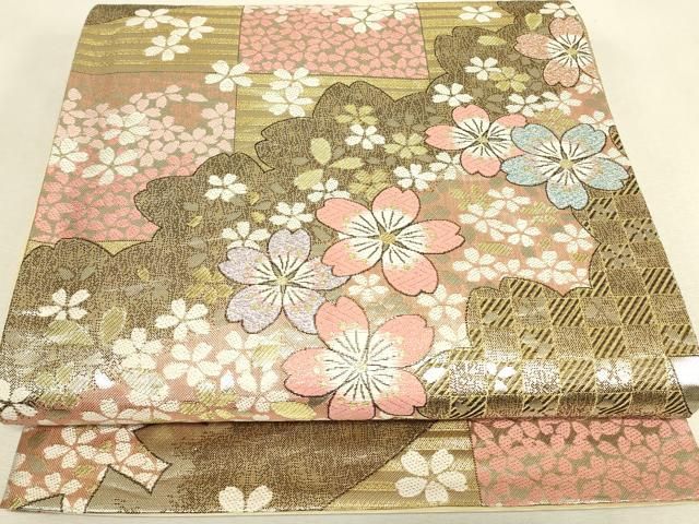 平和屋着物▼六通柄袋帯　市松舞桜文　金糸　正絹　逸品　DABK4870az