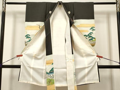 平和屋着物[]お宮参り　男の子　祝着　産着　初着　のしめ　駒刺繍　手描き　飛鶴風景松文　城　金彩　三越扱い　逸品　DABK5180ea