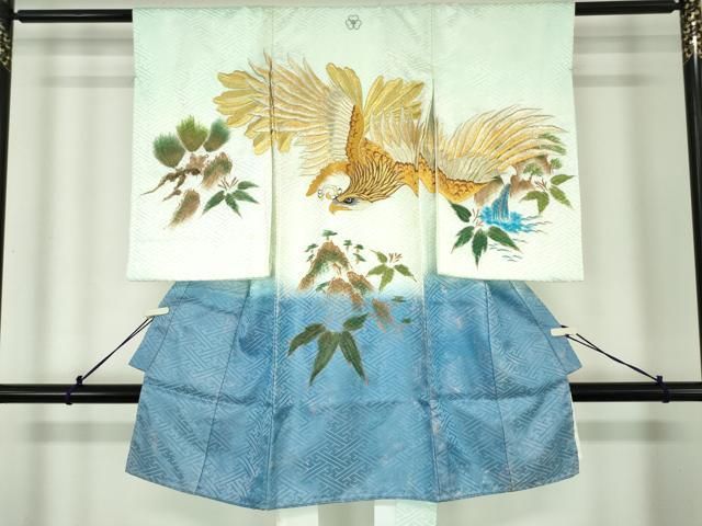 平和屋着物[]お宮参り　男の子　祝着　産着　初着　のしめ　刺繍　鷹　鷲　風景松文　暈し染め　金糸　洗える着物　DABK5190ea