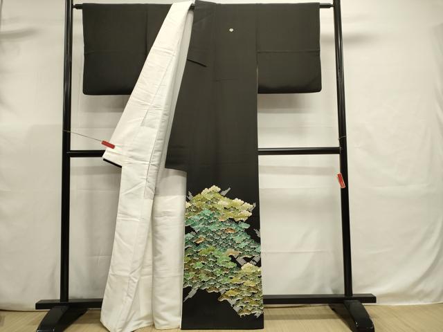 平和屋着物■豪華黒留袖　駒刺繍　松文　金彩　正絹　逸品　DABK5678sf