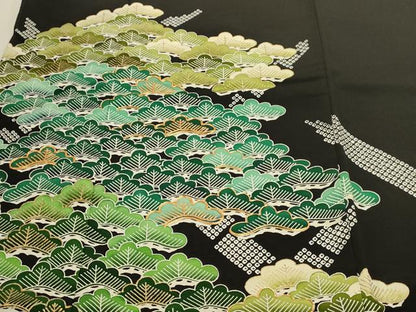 平和屋着物■豪華黒留袖　駒刺繍　松文　金彩　正絹　逸品　DABK5678sf