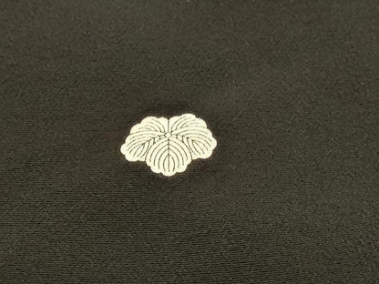 平和屋着物■豪華黒留袖　駒刺繍　松文　金彩　正絹　逸品　DABK5678sf
