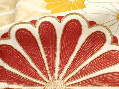 平和屋着物■豪華振袖　駒刺繍　重ね雲菊尽くし文　金彩　正絹　逸品　DABK6097qa