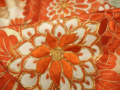 平和屋着物■豪華振袖　駒刺繍　雲取り花松文　金彩　正絹　逸品　DABK6133qa