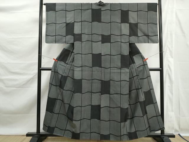 平和屋着物■本場大島紬　7マルキ　格子文　正絹　逸品　DABK6305qa