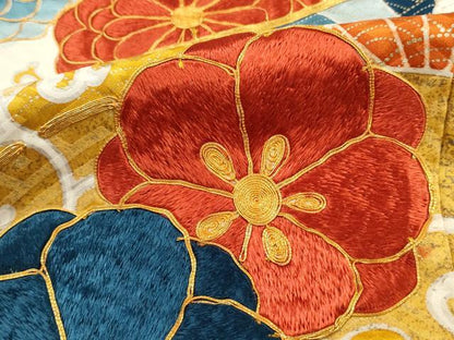 平和屋着物■豪華振袖　駒刺繍　地紙青海波花文　牡丹　金彩　正絹　逸品　DABK6370qa
