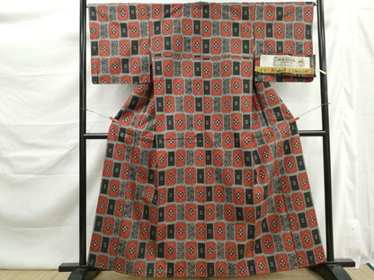 平和屋着物■本場村山大島紬　格子花文　伝統的工芸品　証紙付き　正絹　逸品　DABK6416qa