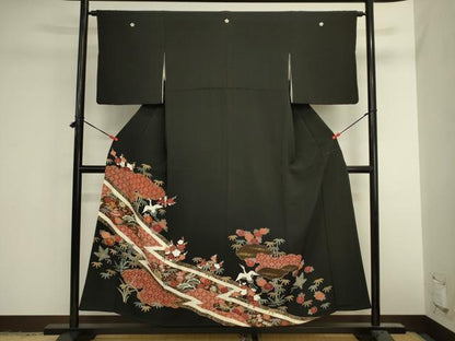 平和屋着物■豪華黒留袖　駒刺繍　飛鶴吉祥花文　松竹梅　金彩　正絹　逸品　DABK6533ya
