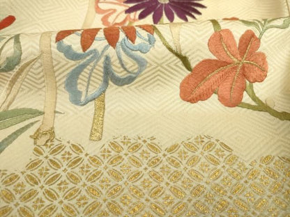 平和屋着物■豪華振袖　刺繍　草花文　金彩　正絹　逸品　DABK6987ya