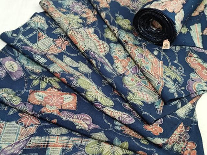 平和屋着物▼小紋　反物　着尺　ろうけつ染め　御所解文様　鬼しぼ縮緬　三越扱い　逸品　未使用　DABK9178zy