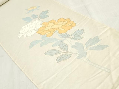 平和屋着物▼付下げ　反物　着尺　駒刺繍　牡丹　金彩　白花色　逸品　未使用　DABK9384zy