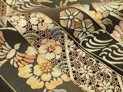 平和屋着物■豪華黒留袖　作家物　鬘帯文箱花鳥文　正倉院　金彩　正絹　逸品　DABL0075qp