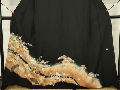 平和屋着物■豪華黒留袖　作家物　駒刺繍　扇面鳳凰花文　暈し染め　金彩　正絹　逸品　DABL0547ya