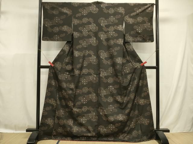 平和屋着物■本場大島紬　地空き　源氏車花文　正絹　逸品　未使用　DABL0650ya