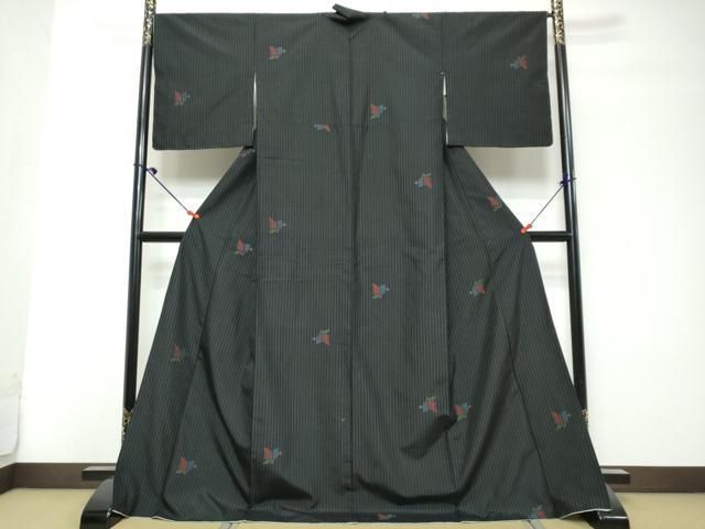 平和屋着物●上質な紬　舞蝶文　ロング丈　正絹　逸品　DABL1031ud