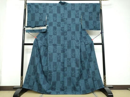 平和屋着物●天覧　永井千代子　本場結城紬　重要無形文化財　100亀甲　短冊草花文　反端付き　正絹　逸品　未使用　DABL1095ud