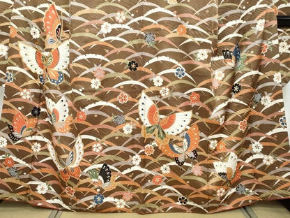 平和屋着物●豪華振袖　駒刺繍　花蝶文　金彩　正絹　逸品　DABL1163ud