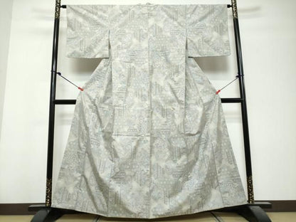 平和屋着物●本場大島紬　白大島　9マルキ　吉祥花蝶文　正絹　逸品　DABL1207ud