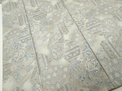 平和屋着物●本場大島紬　白大島　9マルキ　吉祥花蝶文　正絹　逸品　DABL1207ud