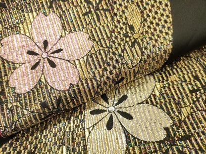 平和屋着物▼六通柄袋帯　舞桜　黒地　金糸　正絹　逸品　DABL2016fe
