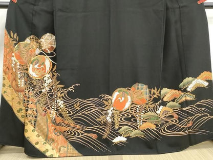 平和屋着物■豪華黒留袖　駒刺繍　飛鶴花鼓文　横笛　金彩　正絹　逸品　DABL3015qa