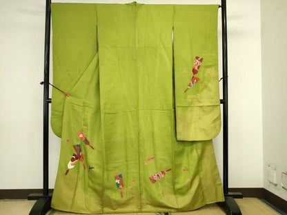 平和屋着物●豪華振袖　羽子板　折り鶴　舞蝶花文　金彩　金通し地　正絹　逸品　DABL9024op