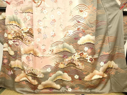 平和屋着物●豪華振袖　駒刺繍　流水花松文　暈し染め　金彩　正絹　逸品　DABL9028op