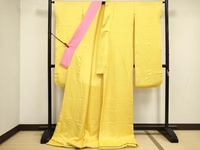 平和屋本店●掛下　打掛　和装　婚礼　花嫁　結婚式　神社挙式　紗綾形地紋　黄支子色　逸品　DABM1739cd